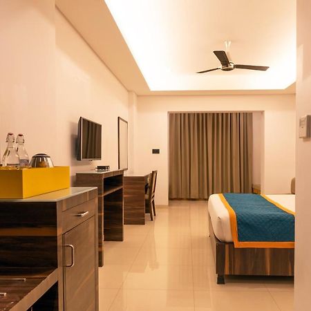 Hotel Zone Connect By The Park Parra Goa Anjuna Exterior foto