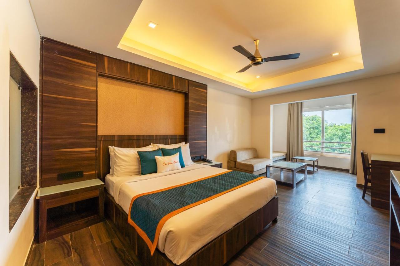Hotel Zone Connect By The Park Parra Goa Anjuna Exterior foto